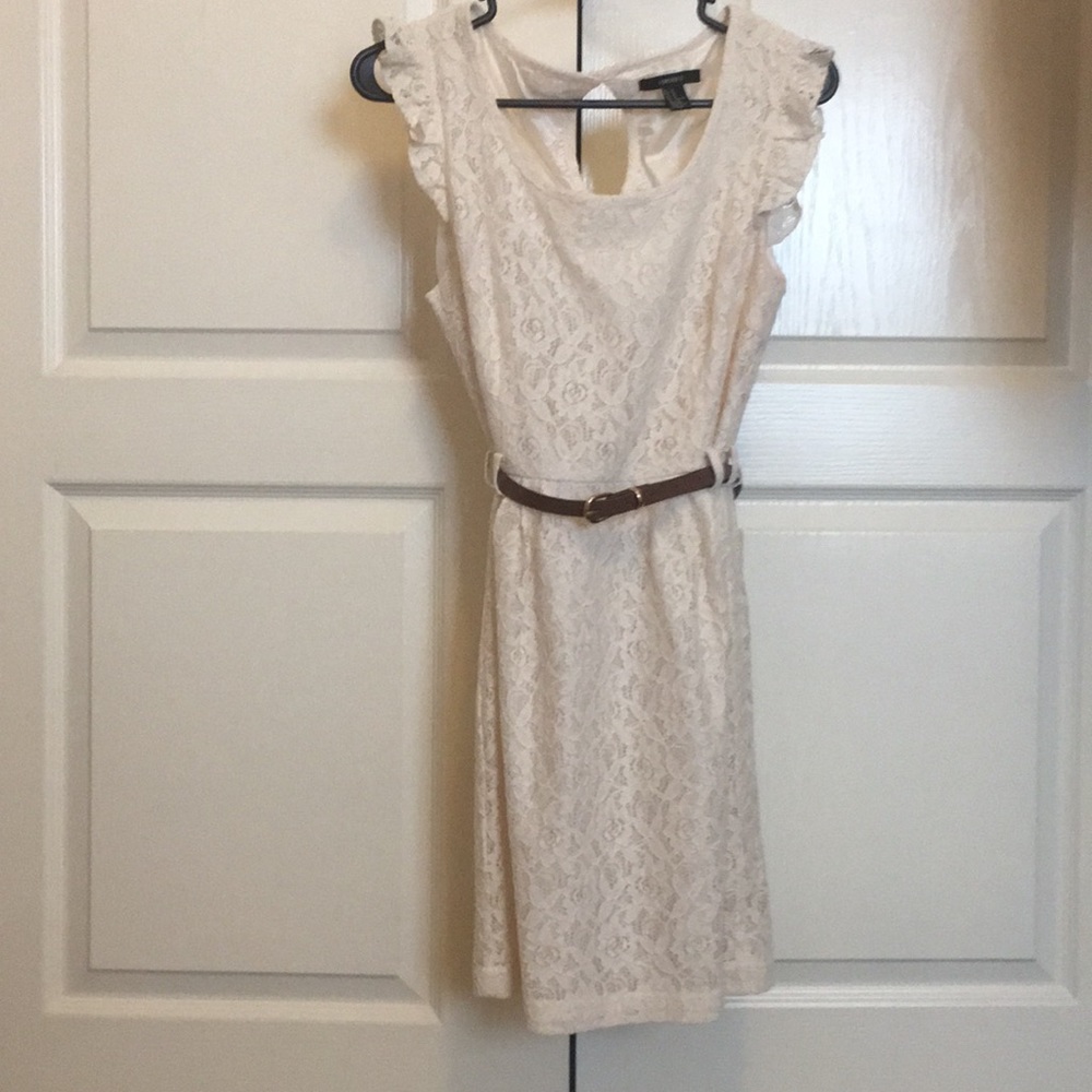 cute sleeveless lace dress